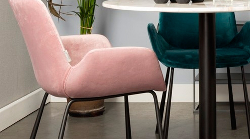 https://www.topinterieur.be/images/uploads_new/collectie/cache_dir/eetkamer-stoelen_800_446_c1_c_c.jpg